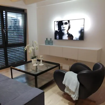 Apartment Modernes Penthouse Am Schlosspark